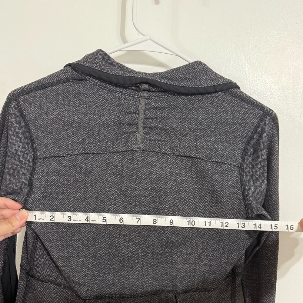 Lululemon jacket - Picture 5 of 5
